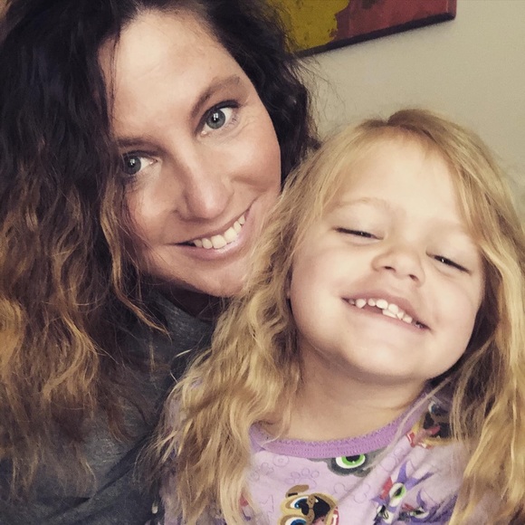 Meet your Posher, Amanda - Picture 9 of 15